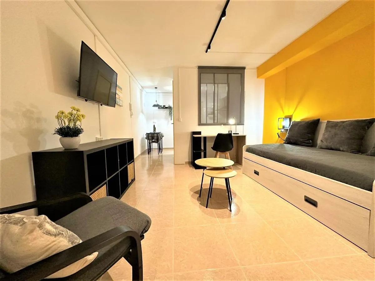 아파트 Tarracohomes, Th09 Studio Cathedral Con Aire Acondicionado 타라고나